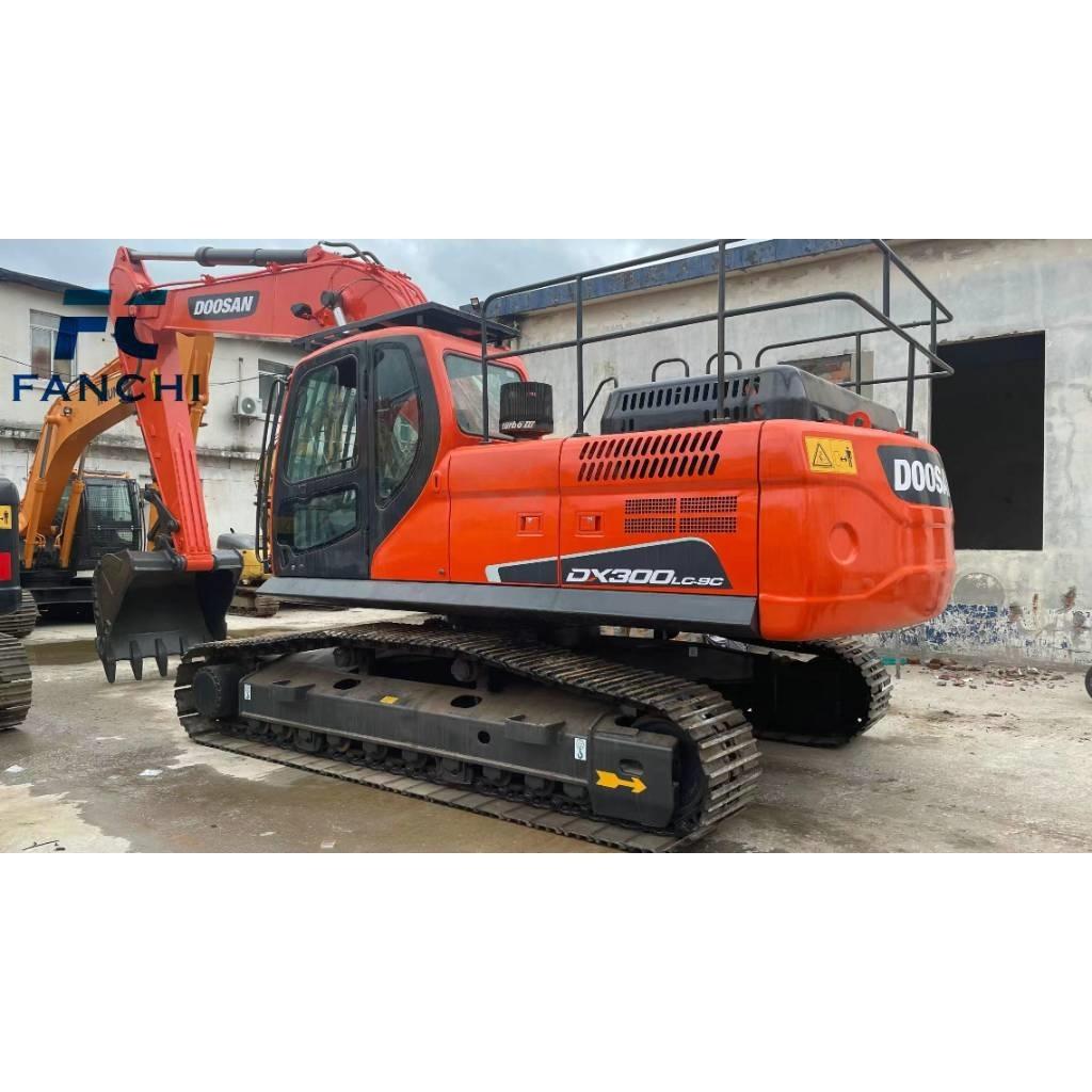 Doosan DX 300 LC LR Raupenbagger