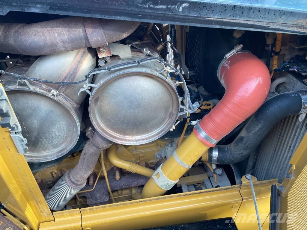 CAT D 5 LGP Bulldozer