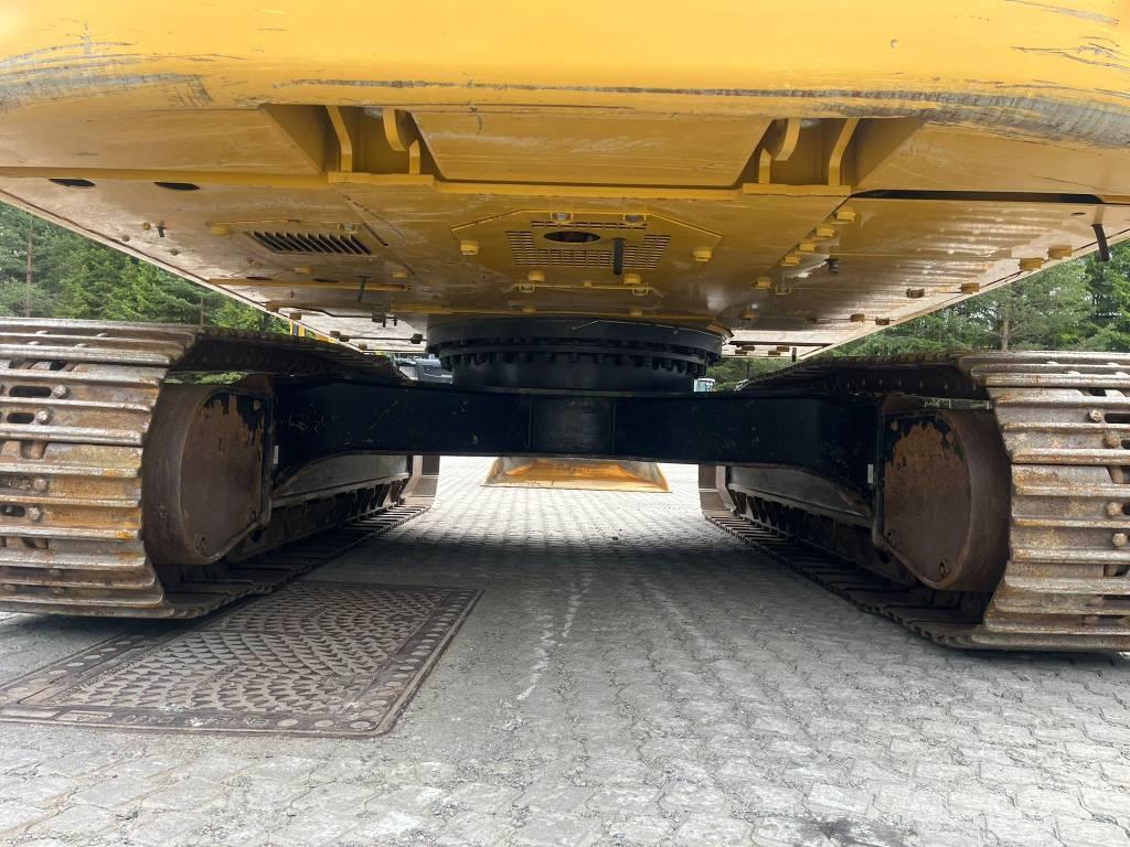 CAT 326 07A Next Gen Raupenbagger
