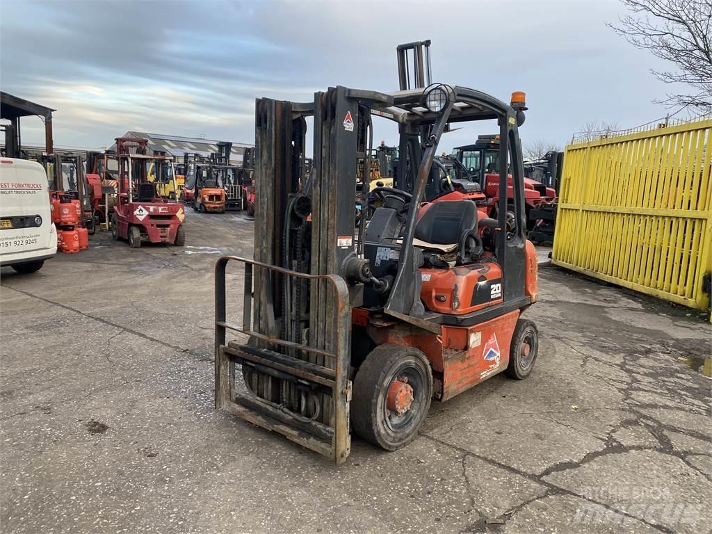 Nissan UD02A20PQ LPG heftrucks