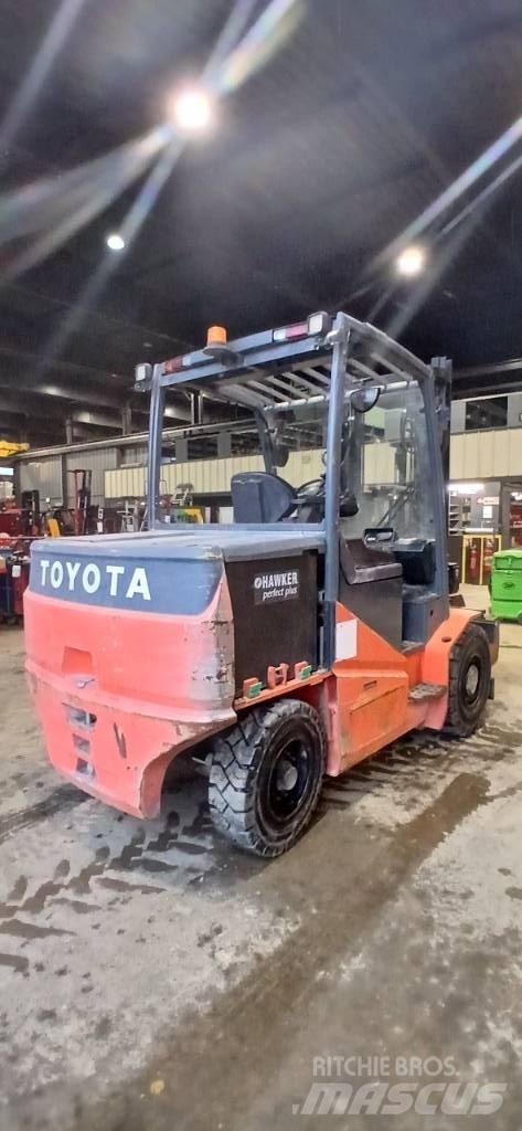 Toyota 8FBMHT60 Elektrische heftrucks