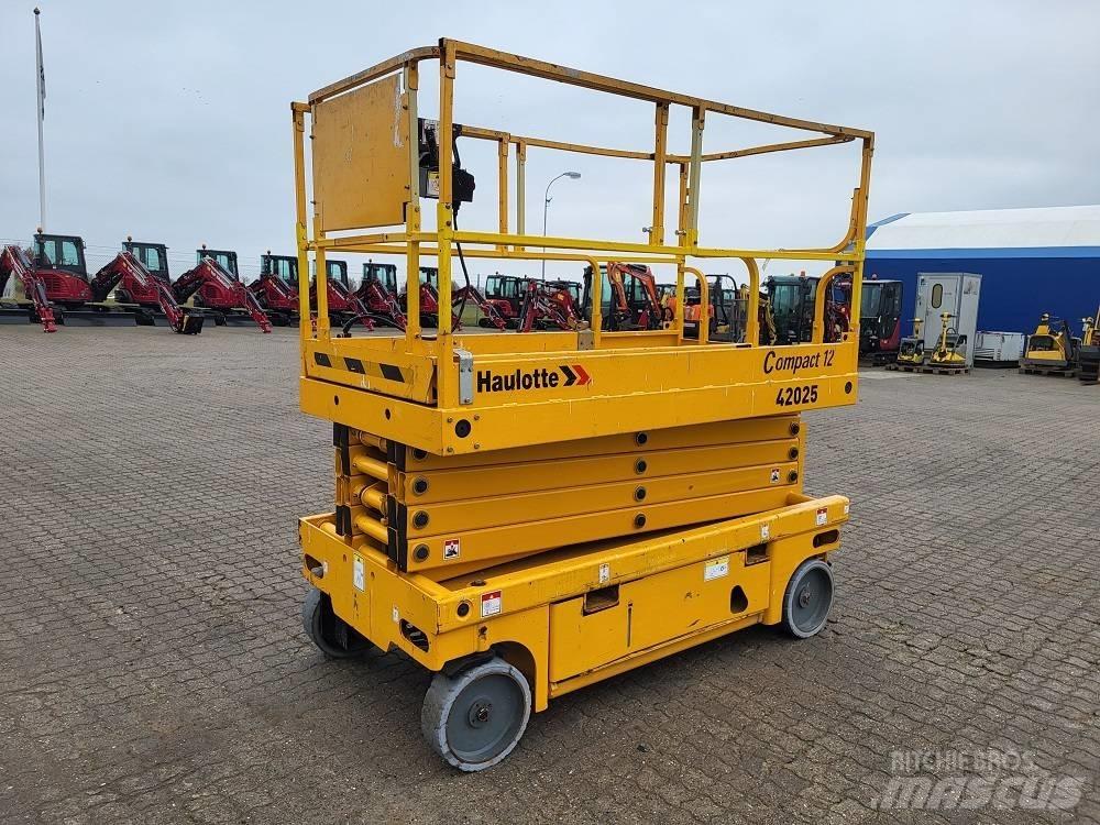 Haulotte Compact 12 Scheren-Arbeitsbühnen