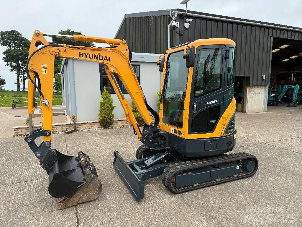 Hyundai R25Z-9 AK Minibagger < 7t