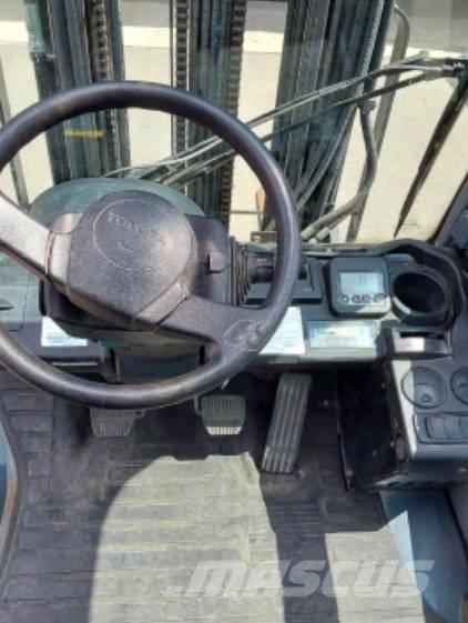 Toyota 02-8 FDF 25 Diesel heftrucks