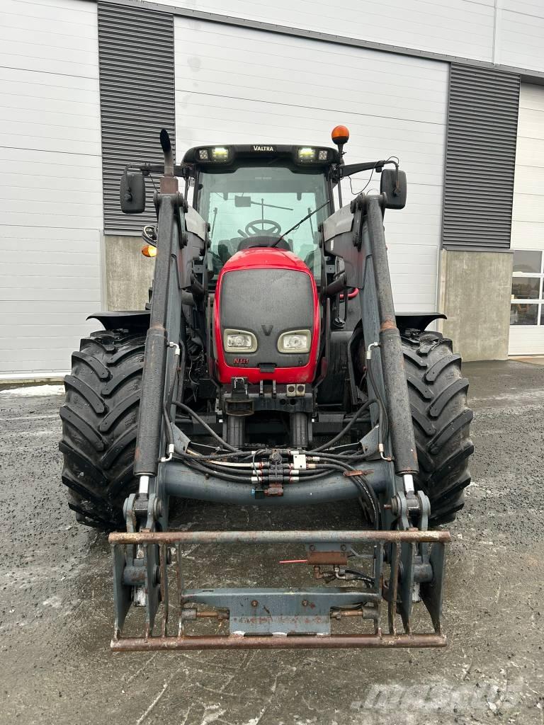 Valtra N141 Advance Traktoren