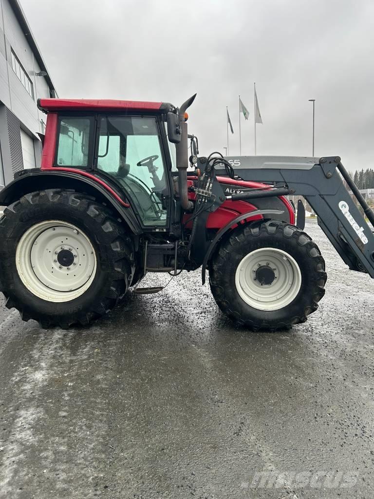 Valtra N141 Advance Traktoren
