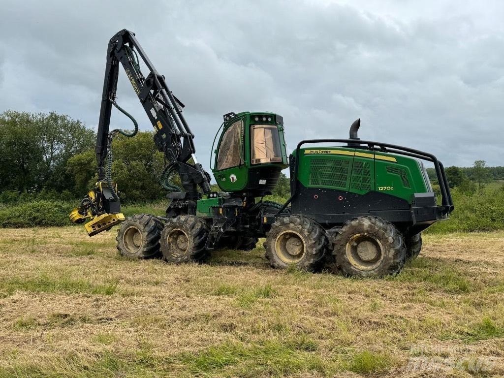 John Deere 1270G 8WD Harvester