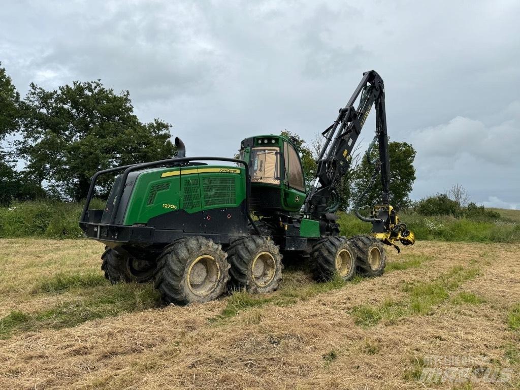 John Deere 1270G 8WD Harvester