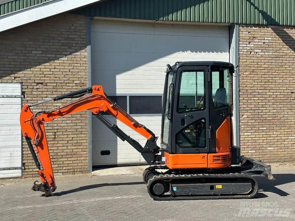 Hitachi ZX26U-6CR Minibagger < 7t