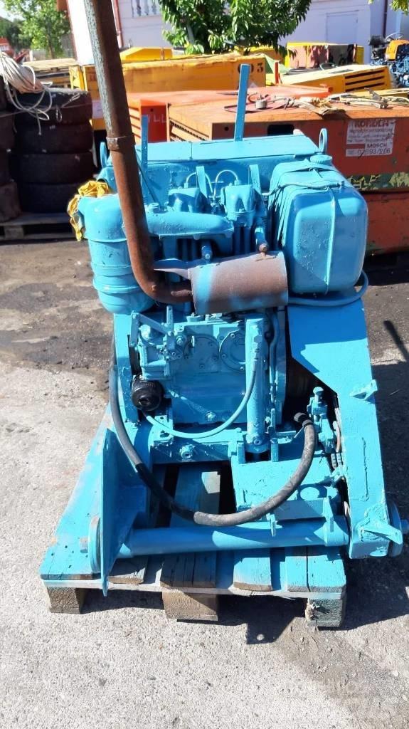 Hanix 32 HP Sonstige Baumaschinen
