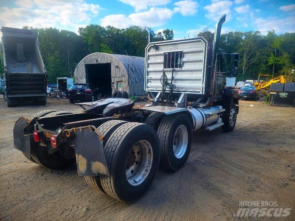 Mack CH 613 Sattelzugmaschinen