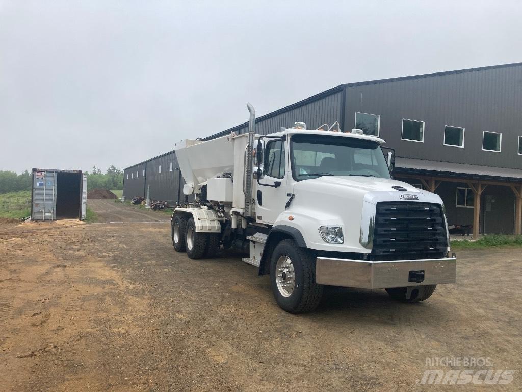 Freightliner SD 114 Betonmischer