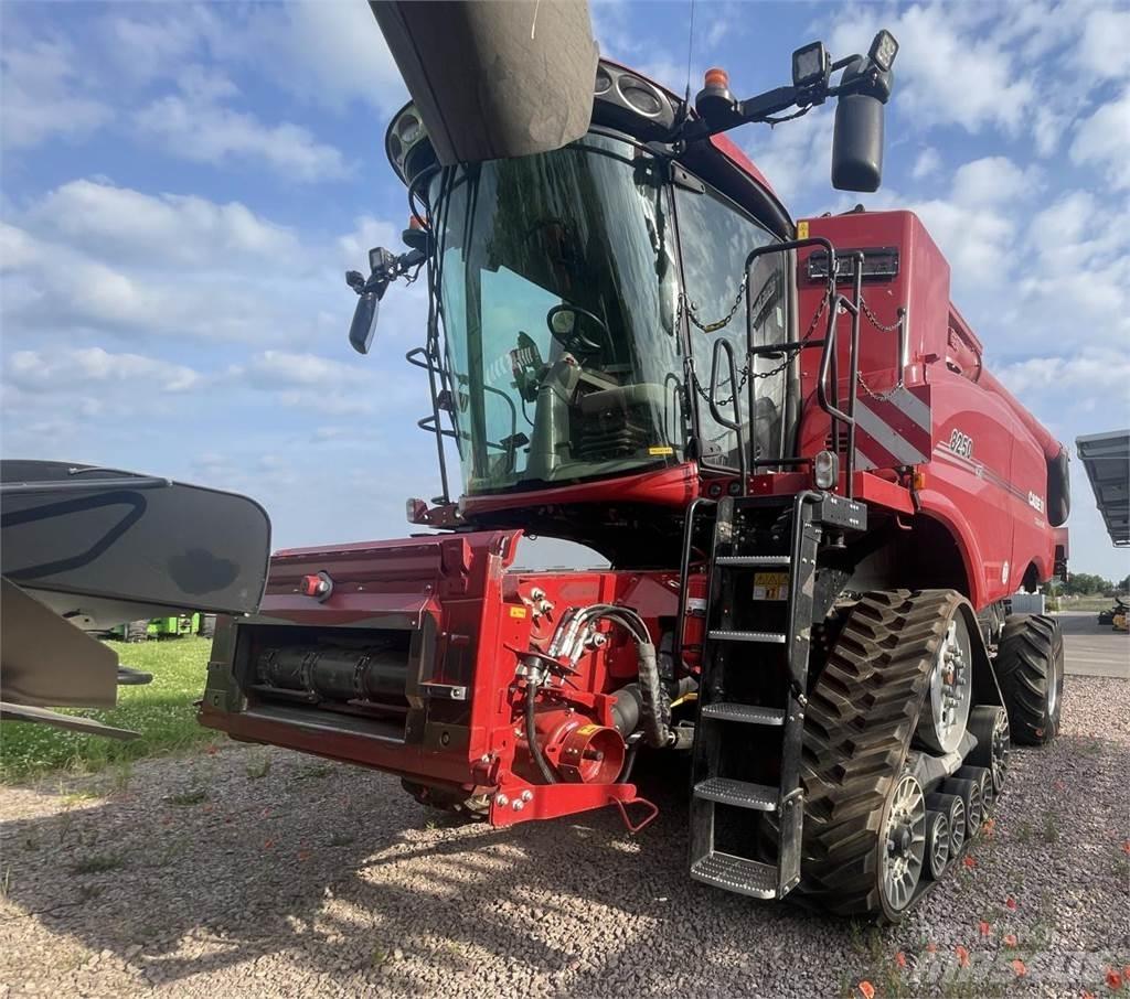 Case IH 8250 ASF Mähdrescher