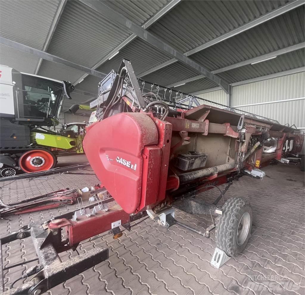 Case IH 8250 ASF Mähdrescher