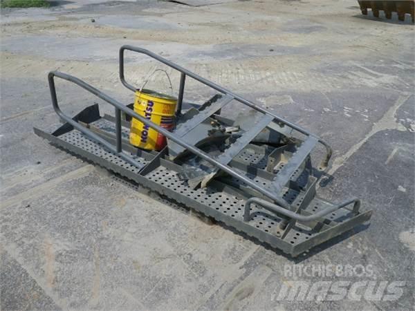 Hitachi ZX450-3 Raupenbagger