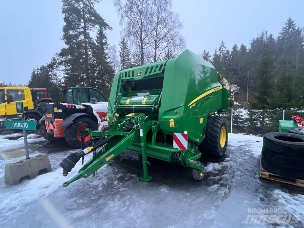 John Deere V451R Rundballenpressen
