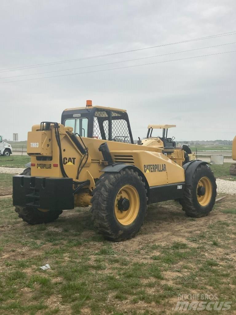 CAT TH83 Teleskoplader