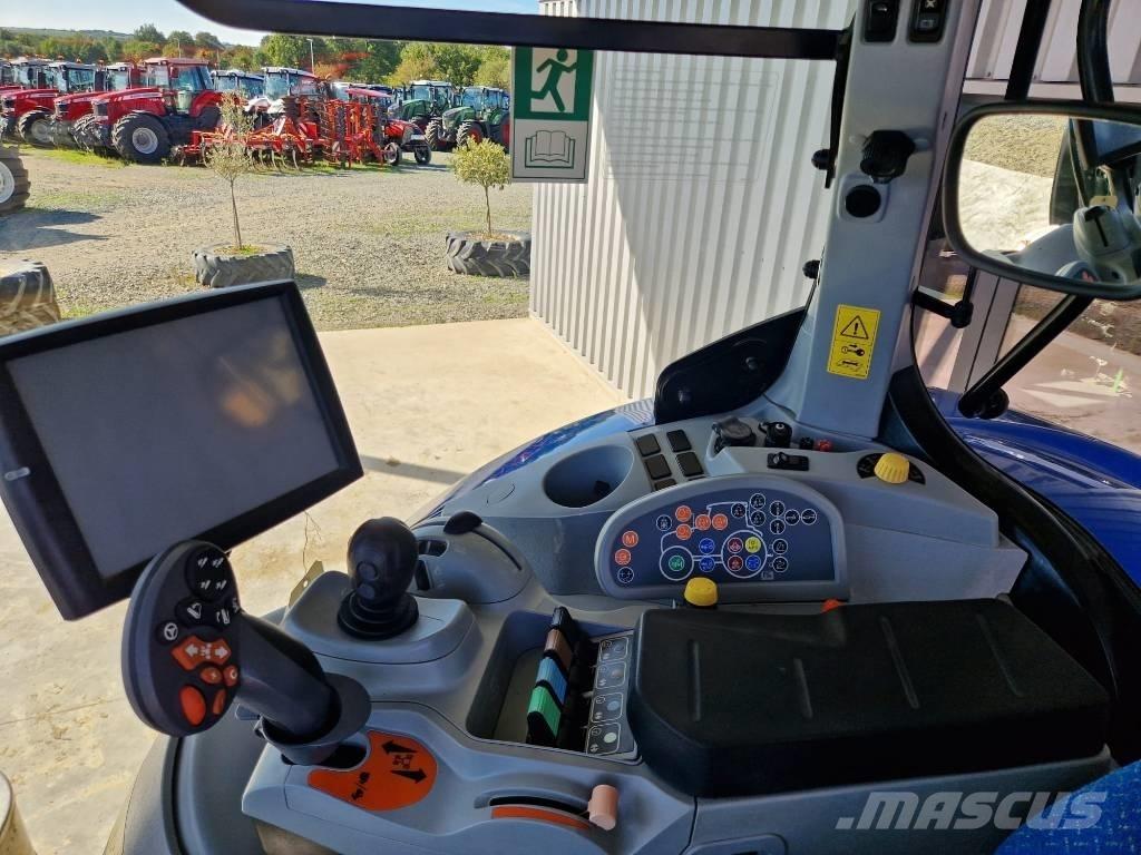 New Holland T 7.235 Traktoren