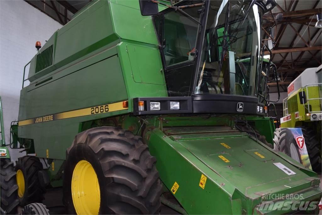 John Deere 2066 Mähdrescher