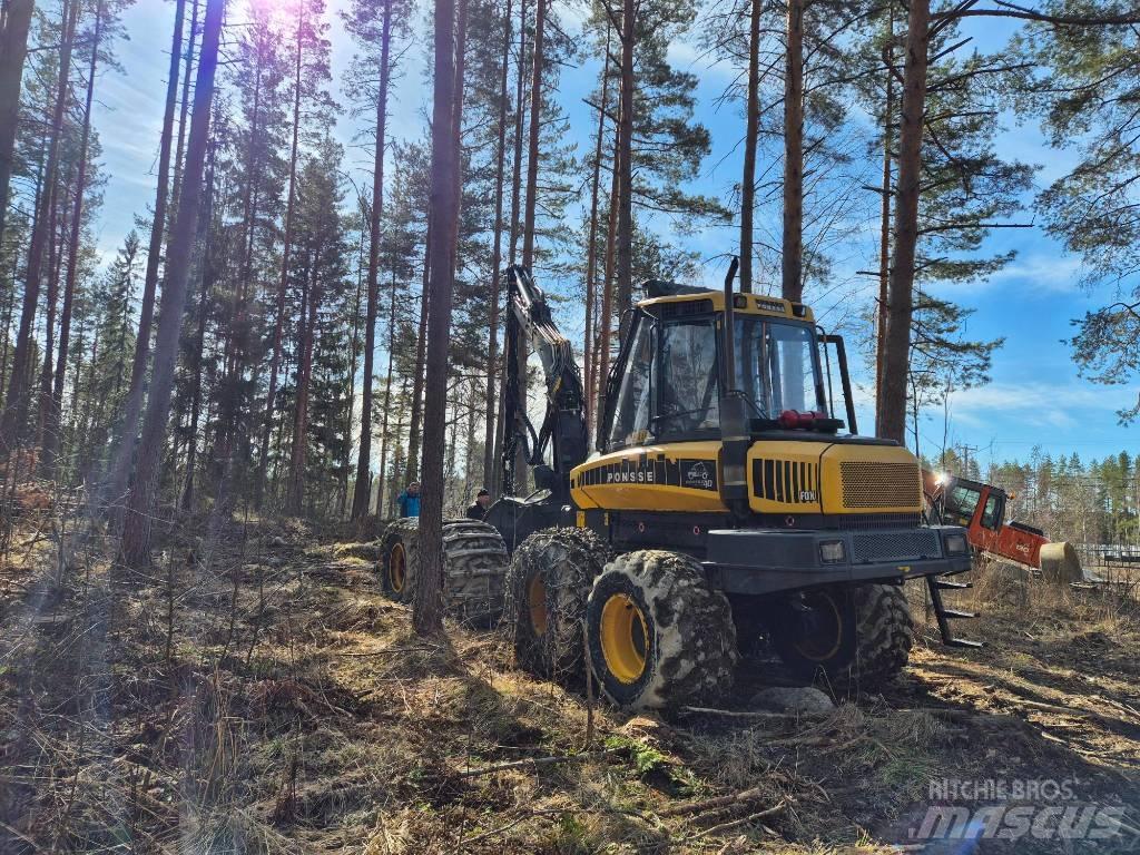 Ponsse FOX 8W Harvester