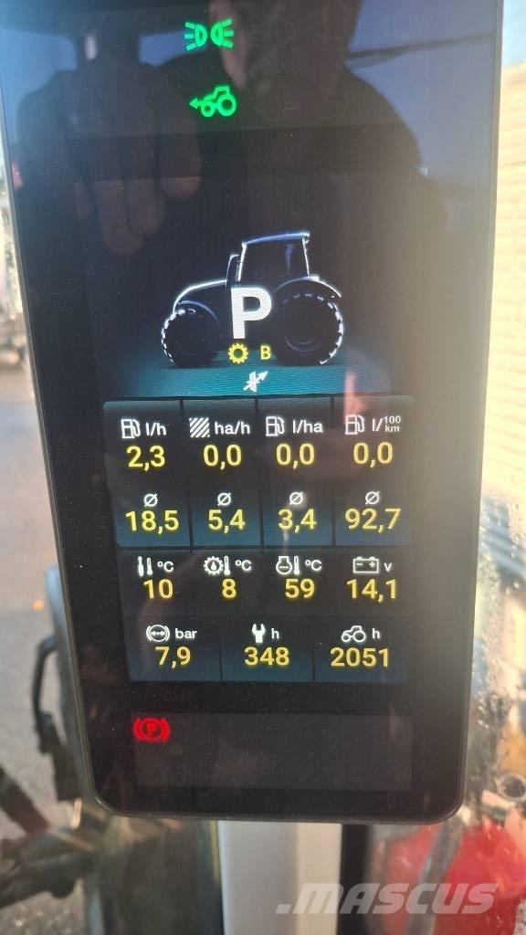 Valtra Q 305 Traktoren