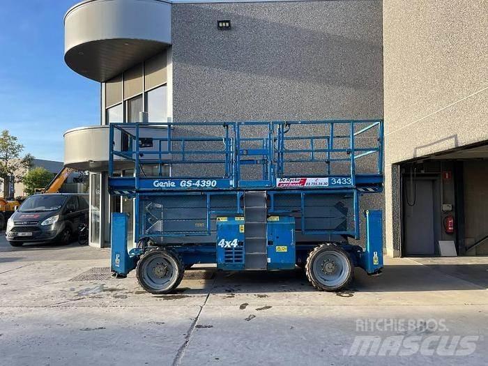 Genie GS4390RT Scheren-Arbeitsbühnen