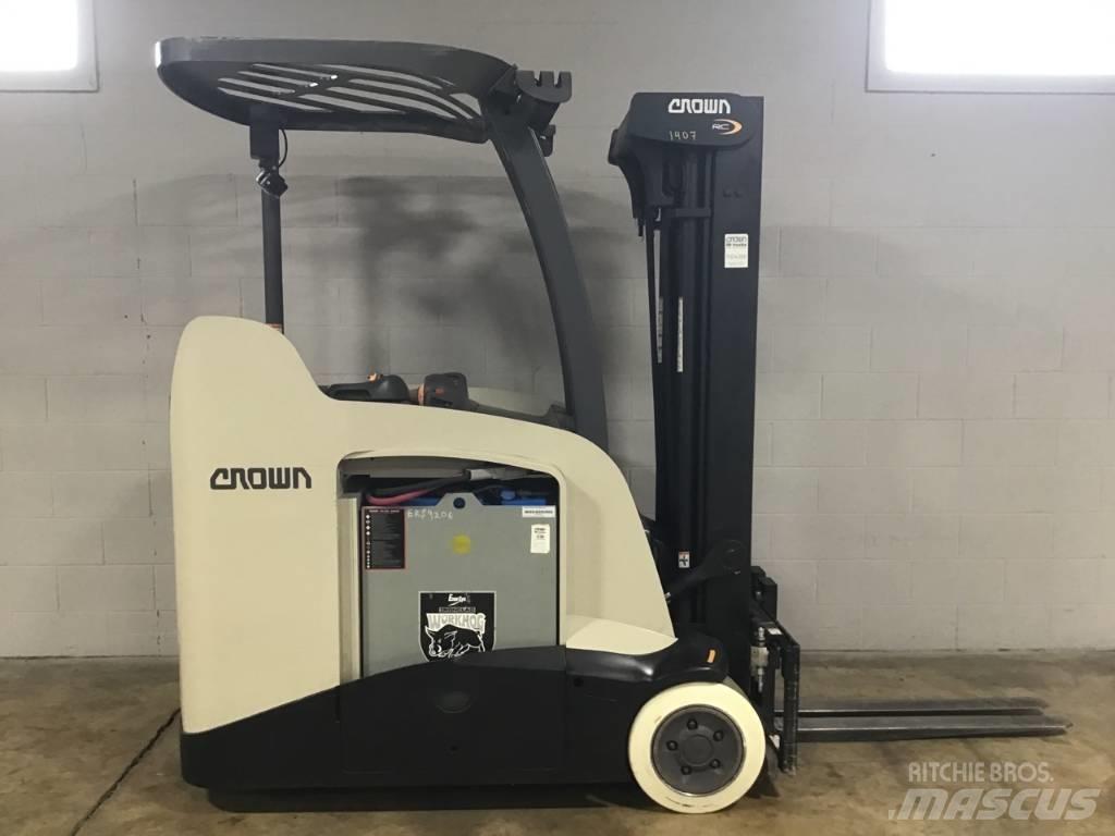 Crown RC5555-40 Zelfrijdende stapelaars