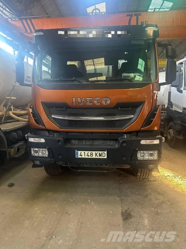 Iveco Hormigonera Betonpumpen