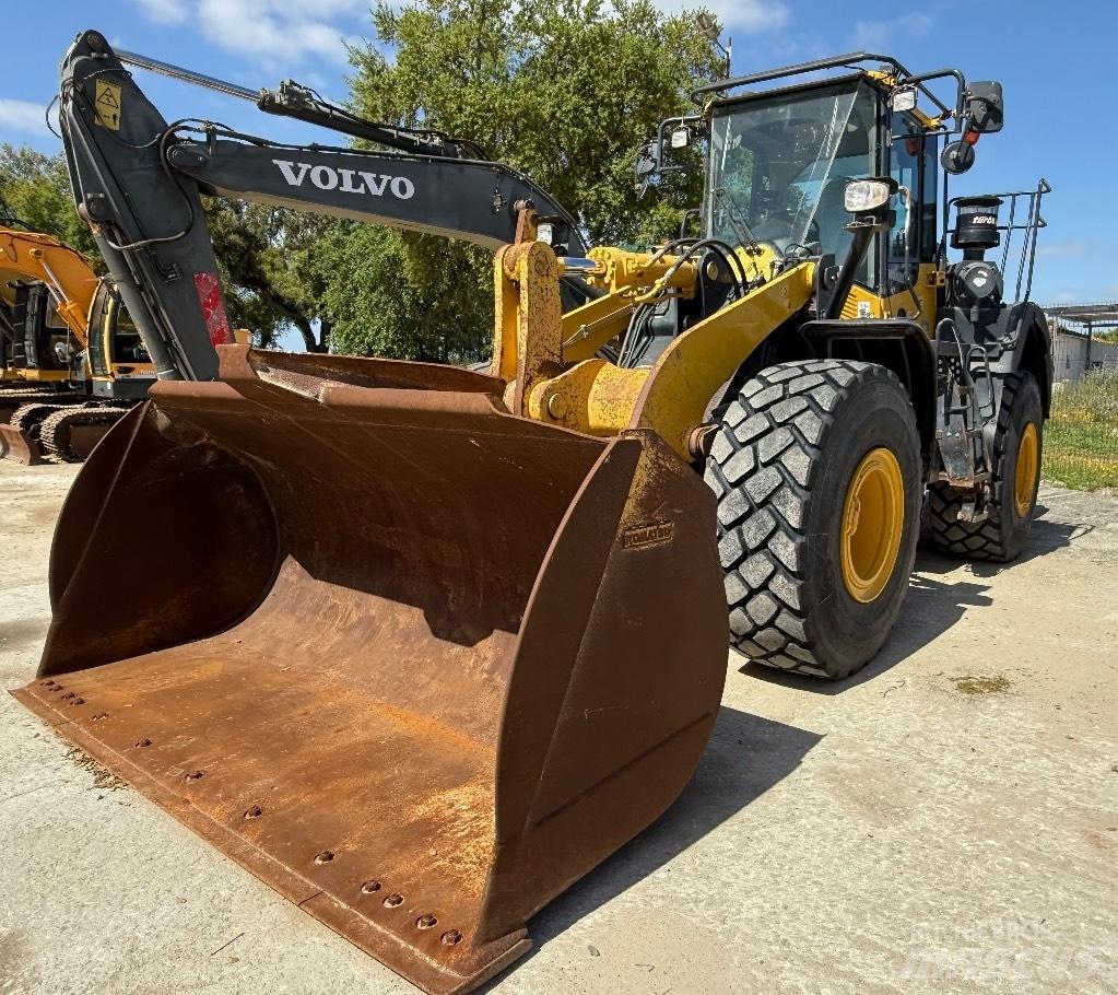Komatsu WA 380-8 Radlader
