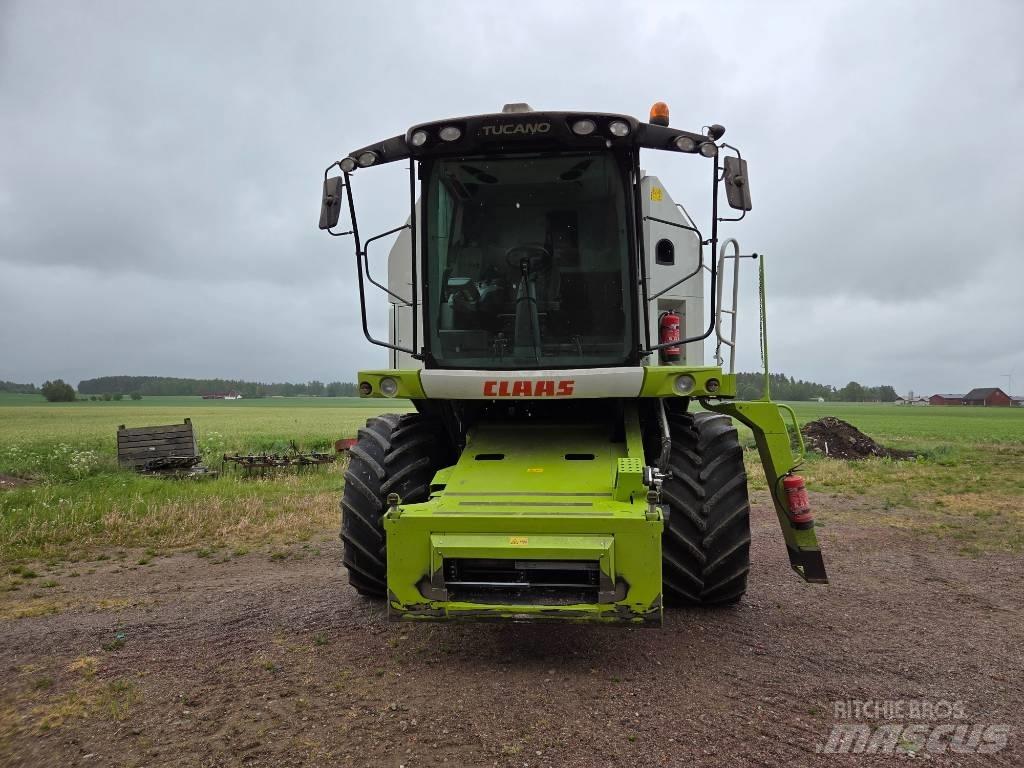 CLAAS Tucano 430 Mähdrescher