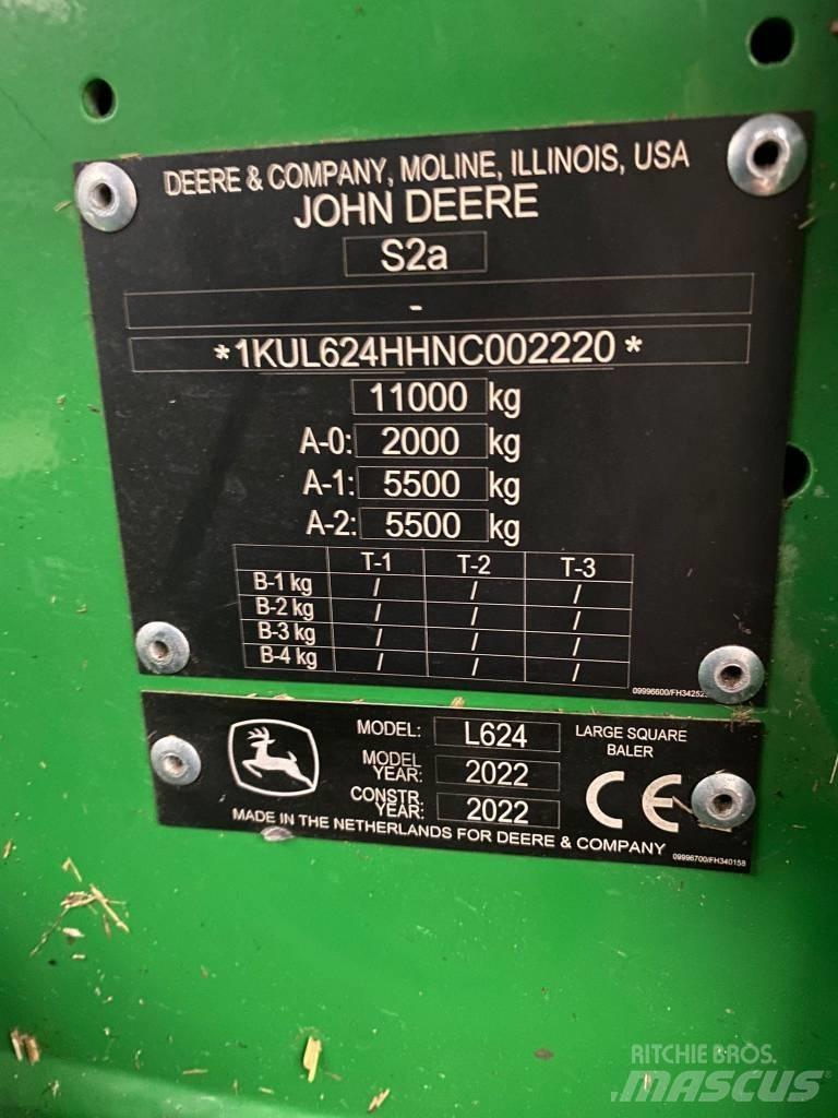 John Deere L624 Quaderpressen