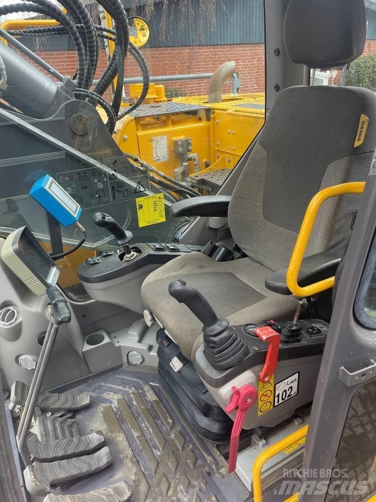 Volvo ECR235C Raupenbagger