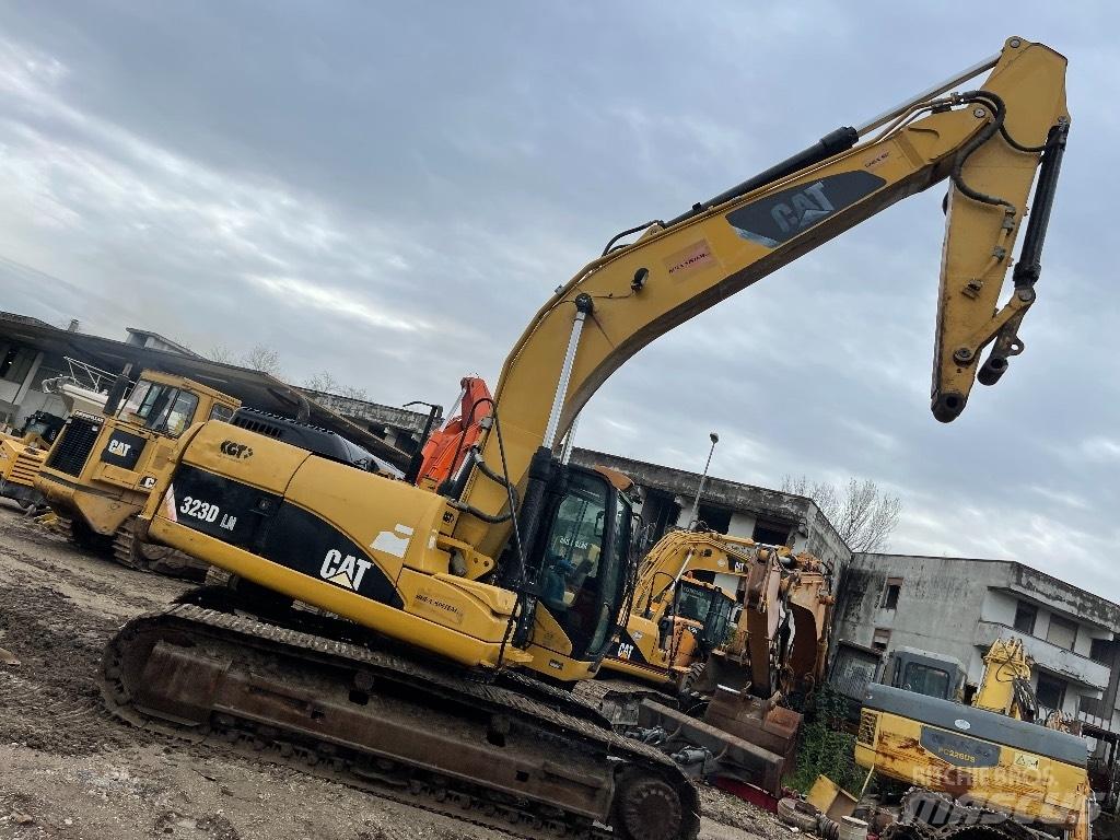 CAT 323 D Raupenbagger