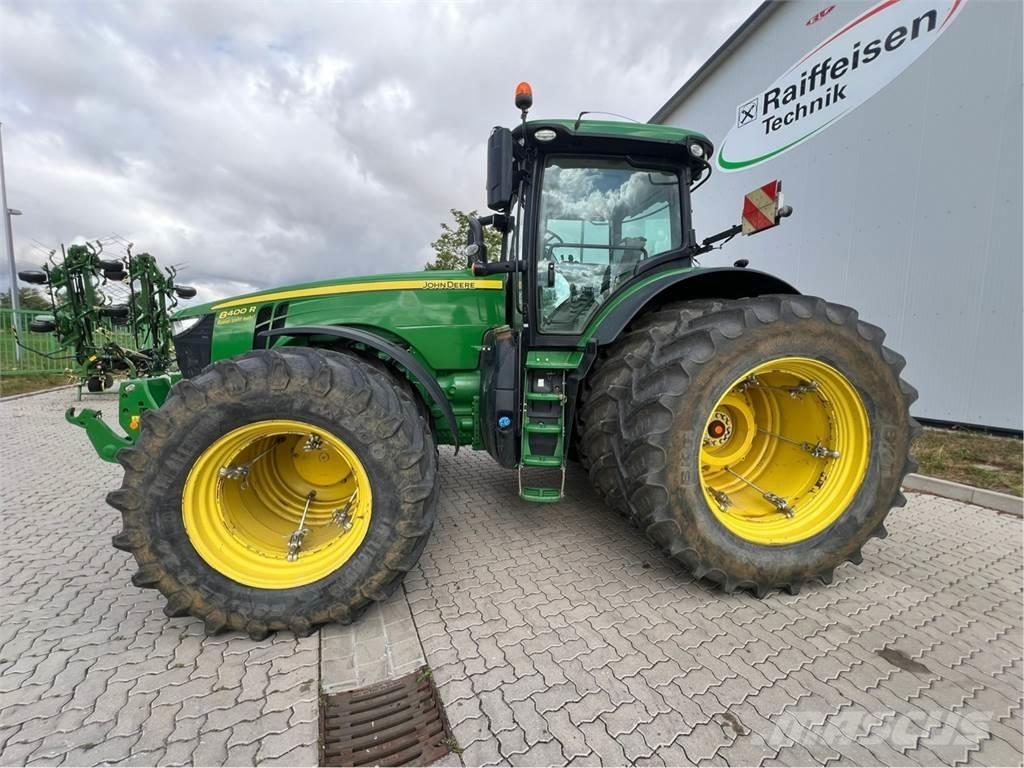 John Deere 8400 R Traktoren