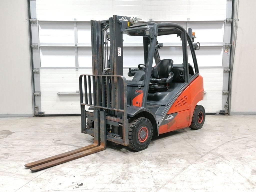 Linde H25T-01 LPG heftrucks