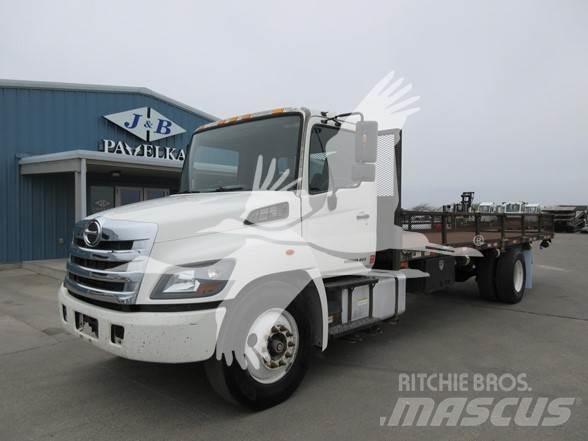 Hino 268 Pritschenwagen/Pritschenwagen mit Seitenklappe