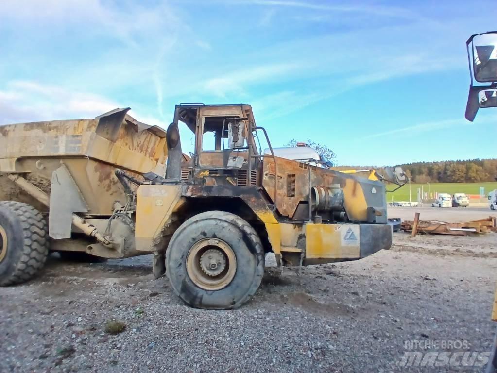 Komatsu HM 300-2 Dumper - Knickgelenk
