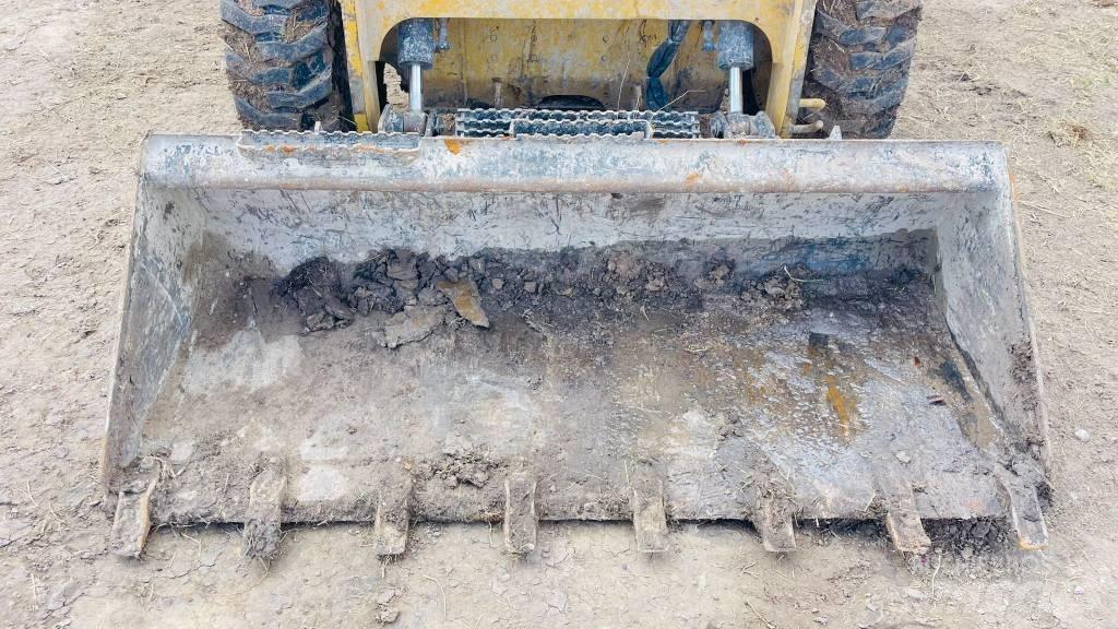 CAT 262D3 Kompaktlader