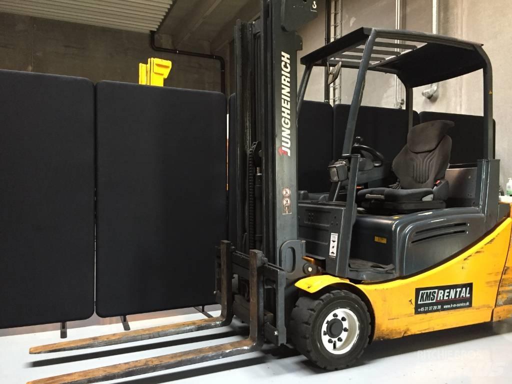 Jungheinrich EFG 220 Elektrische heftrucks