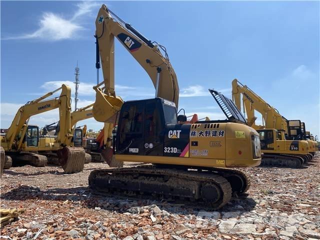 CAT 323D2L Raupenbagger