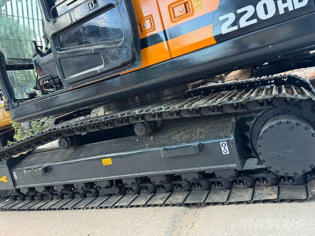 Hyundai 220HX Raupenbagger
