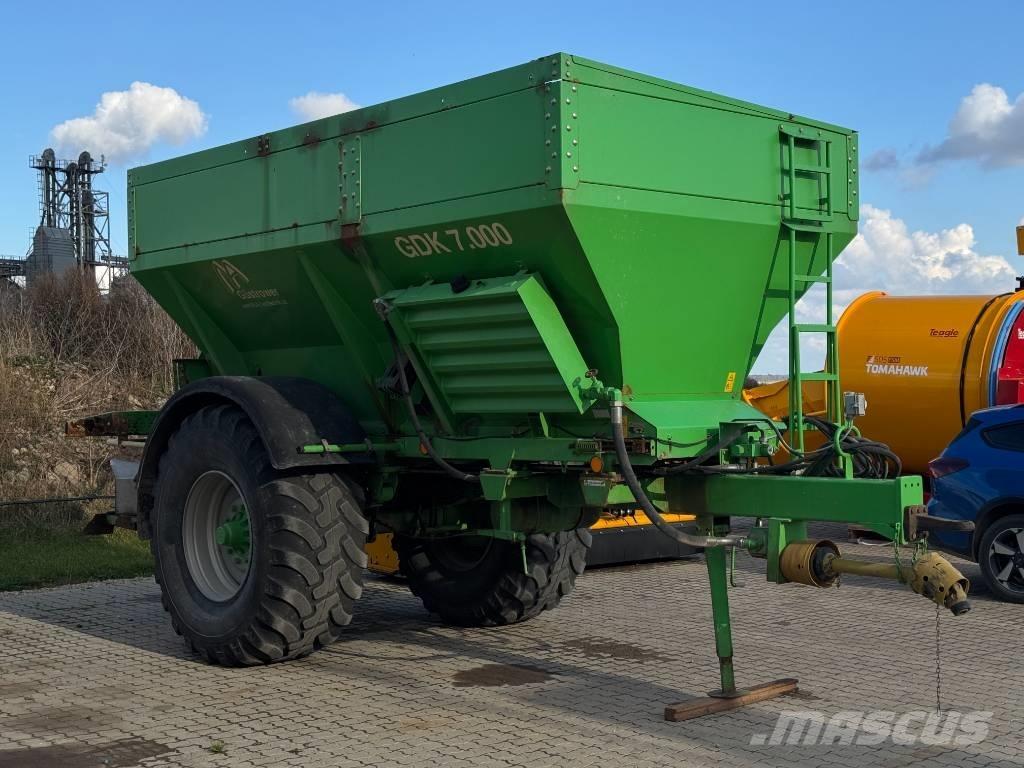 Gustrower GDK 7000 Mineraldüngerstreuer