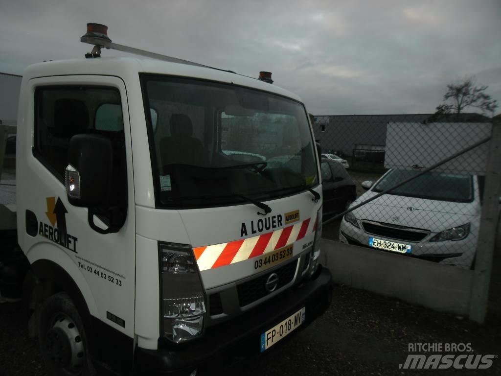 Nissan 35.15 Autotransporter