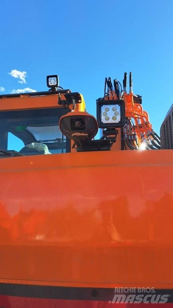 Develon DX 140 LCR-7 Raupenbagger