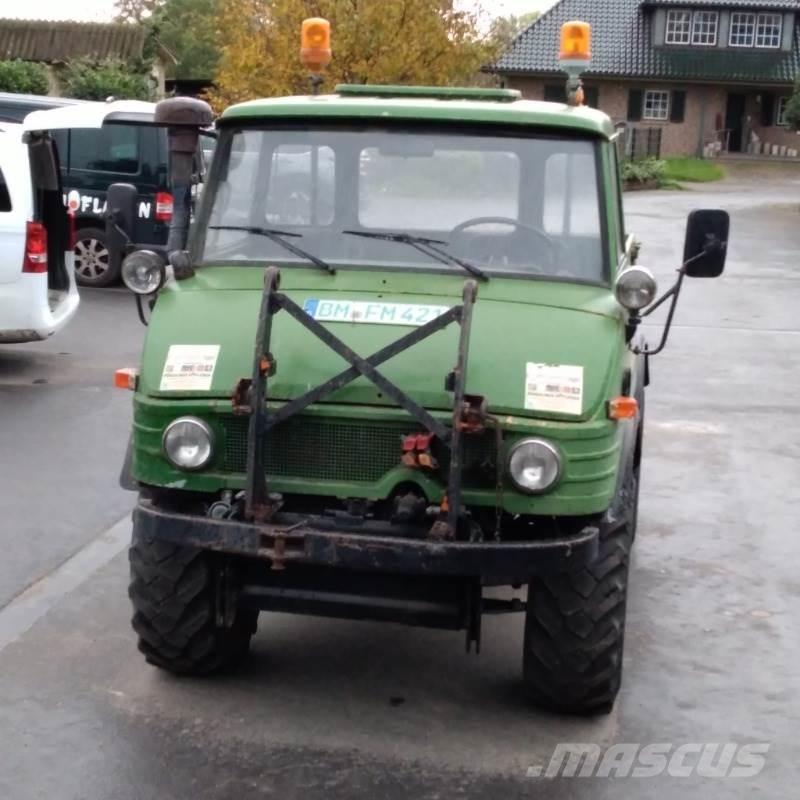 Mercedes-Benz U421 Traktoren