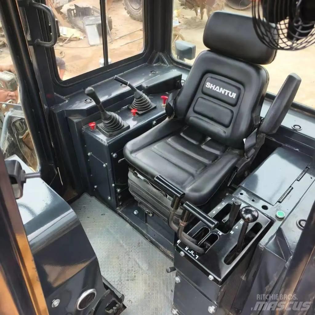 Shantui SD 16 Bulldozer