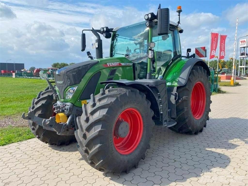 Fendt 724 PROFI+ Traktoren