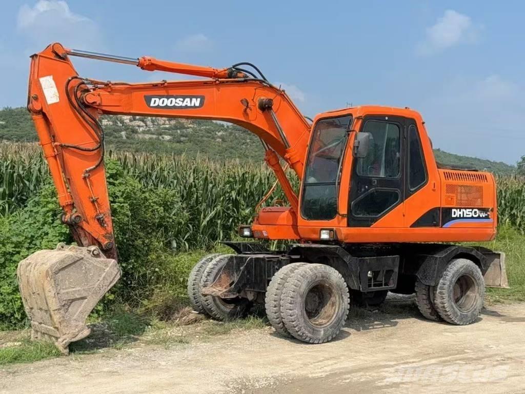 Doosan DH 150 W-7 Raupenbagger
