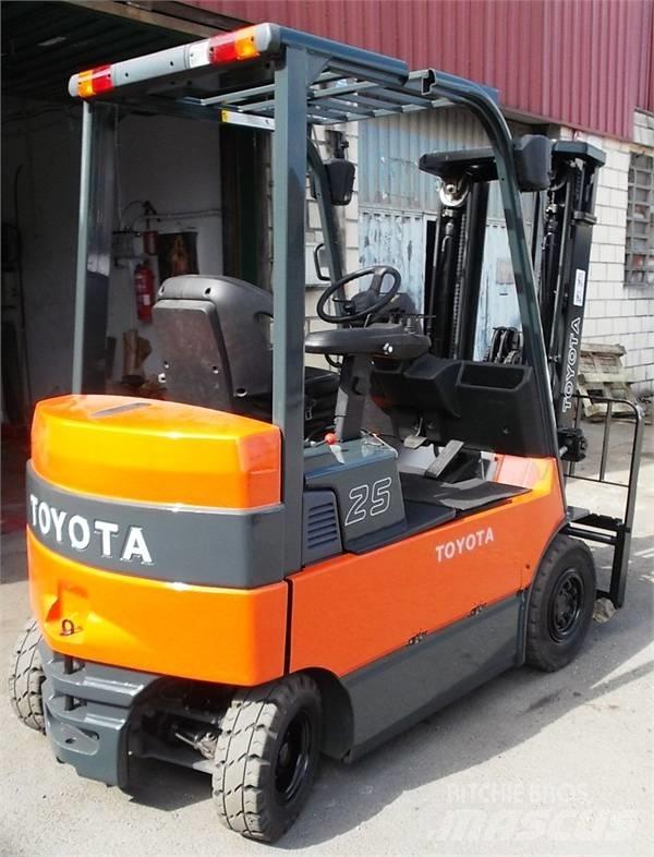 Toyota 7 FBMF 25 Elektrische heftrucks