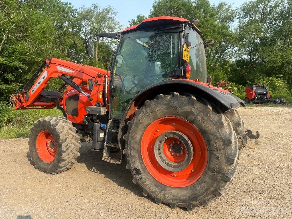 Kubota M 135 GX Traktoren